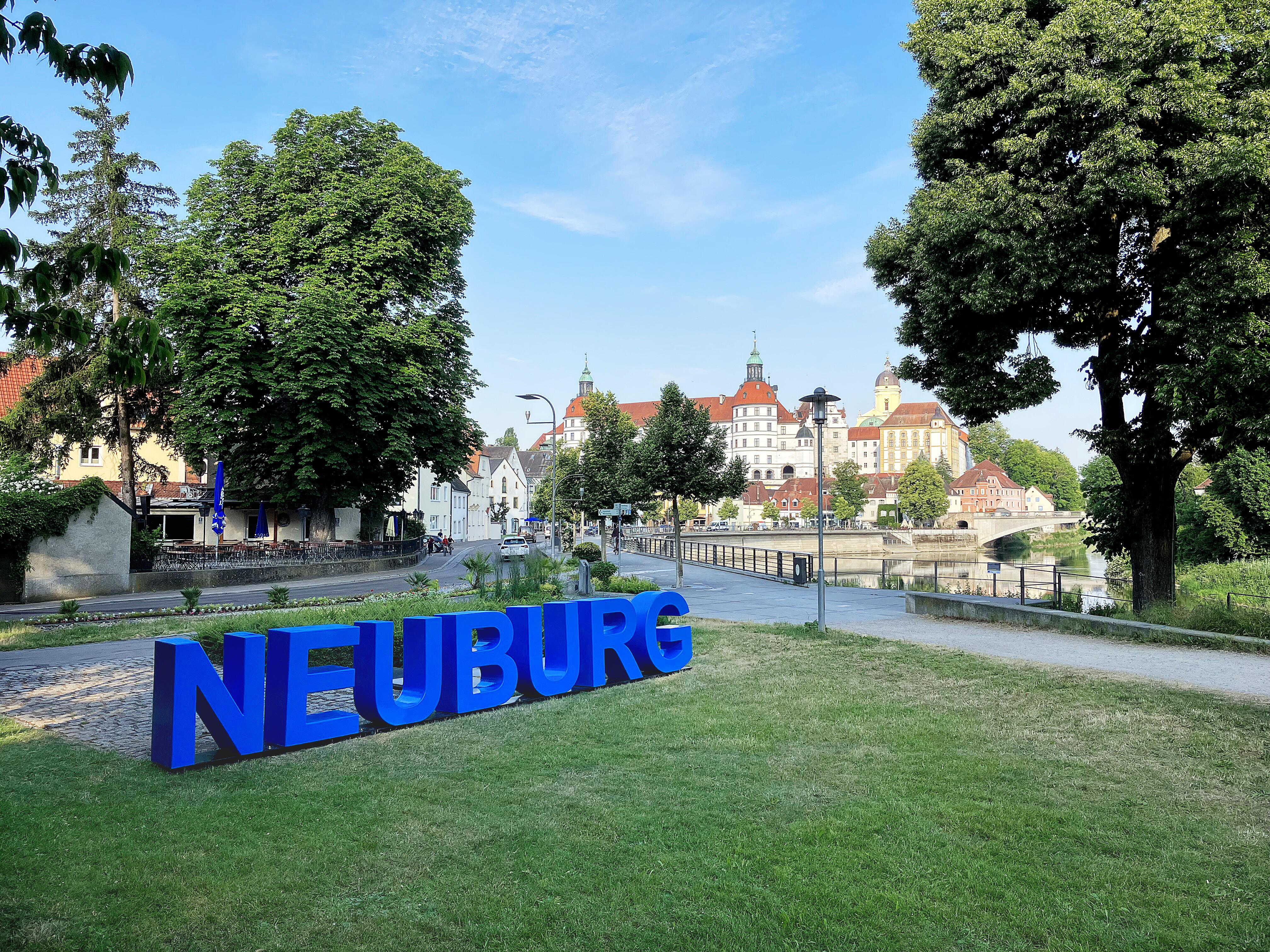 neuburg-schriftzug-2